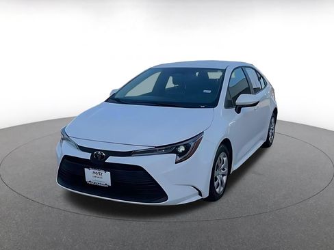 Used 2025 Toyota Corolla LE FWD image 6
