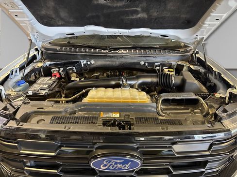 Certified 2025 Ford Expedition Active AWD/4WD image 15