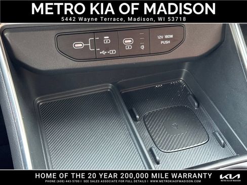 Used 2026 Kia Carnival EX FWD image 25