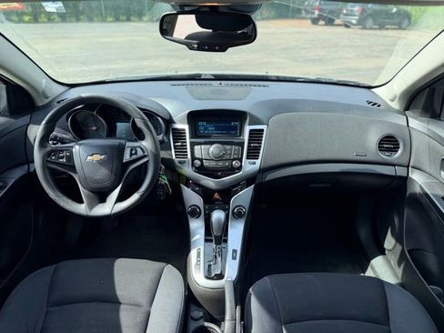 Used 2016 Chevrolet Cruze LT FWD image 16
