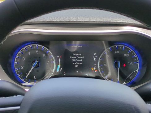 New 2025 Chrysler Pacifica Select image 28