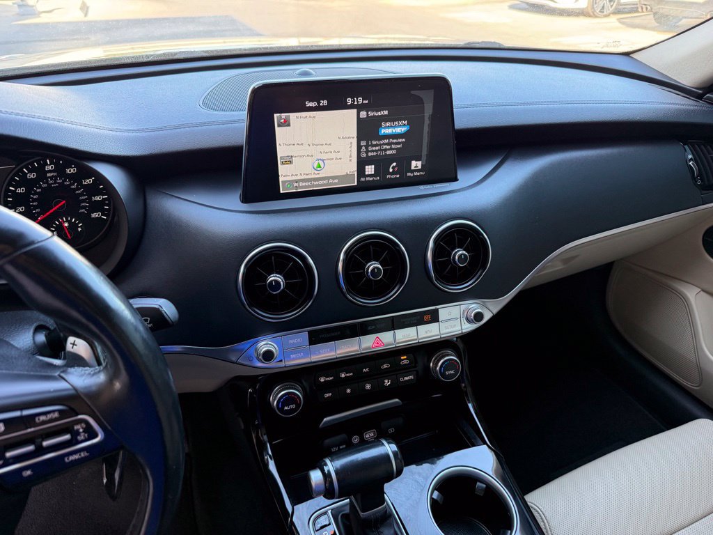 Used 2018 Kia Stinger Premium AWD/4WD image 9