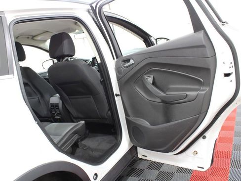 Used 2016 Ford Escape SE w/ Equipment Group 201A AWD/4WD image 18