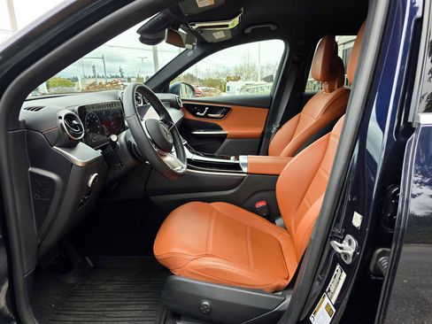 Used 2024 Mercedes-Benz GLC 300 4MATIC image 20