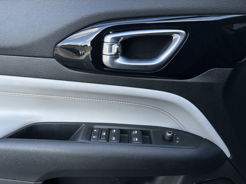 Certified 2022 Jeep Compass Limited AWD/4WD image 16
