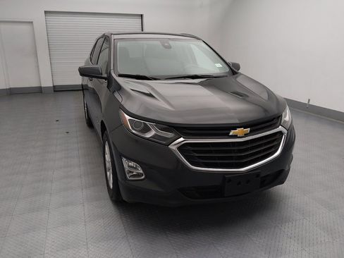 Used 2020 Chevrolet Equinox LT w/ Driver Convenience Package image 14