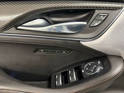 Used 2022 Cadillac CT5 V w/ LPO, ONYX Package image 31