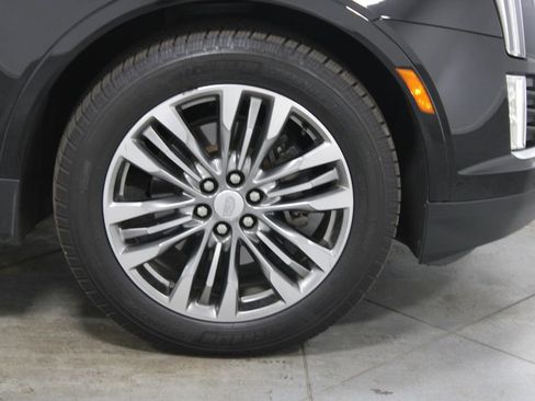 Used 2018 Cadillac XT5 Premium Luxury FWD image 13