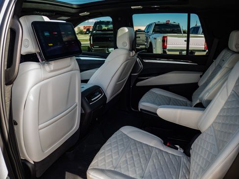 Used 2025 Cadillac Escalade V w/ LPO, Floor Liner Package image 22