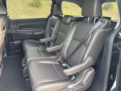 Used 2018 Honda Odyssey Touring image 16