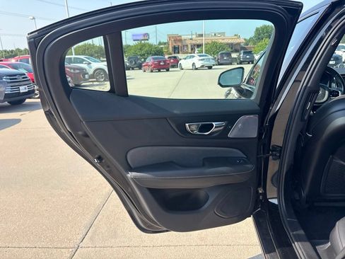 Used 2019 Volvo S60 T6 R-Design AWD/4WD image 37
