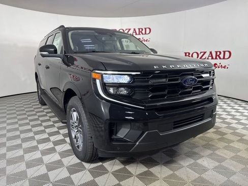 New 2025 Ford Expedition Max Active image 1