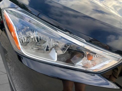 Used 2020 Nissan Kicks S FWD image 27