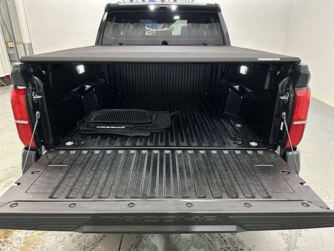 Used 2025 Toyota Tacoma SR5 image 22