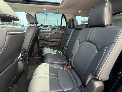 Used 2024 Honda Pilot Elite image 40