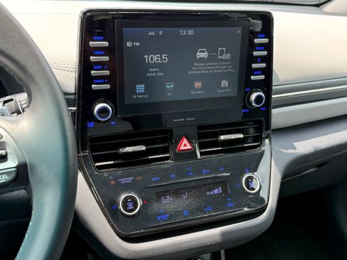 Used 2020 Hyundai Ioniq SE FWD image 19