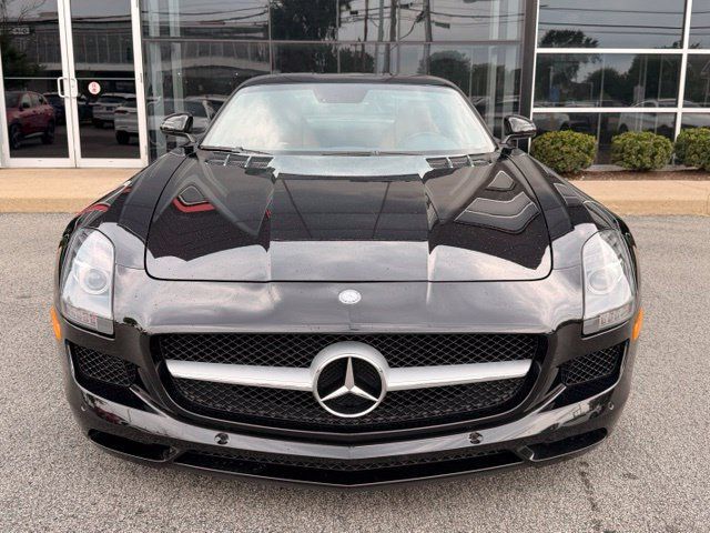 Used 2011 Mercedes-Benz SLS AMG Coupe image 4