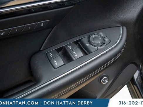 Used 2023 Buick Envision Essence image 16