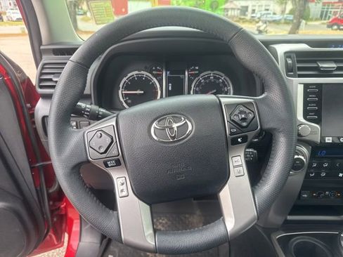 Used 2020 Toyota 4Runner Limited AWD/4WD image 28