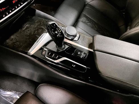 Used 2021 BMW 540i xDrive w/ Premium Package image 16