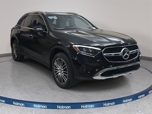 Used 2023 Mercedes-Benz GLC 300 4MATIC image 4