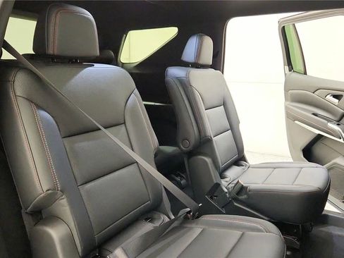 New 2026 Chevrolet Traverse Z71 w/ Driver Confidence Package image 41