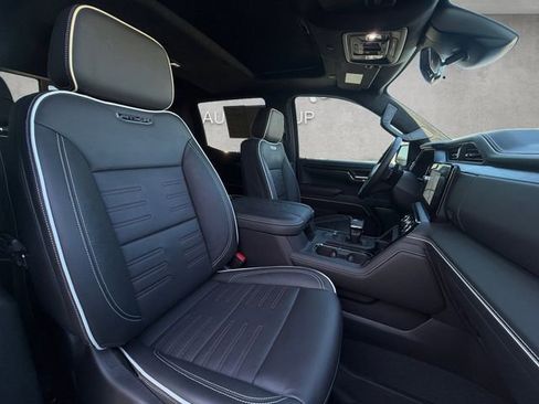 Certified 2025 GMC Sierra 1500 AT4X image 24