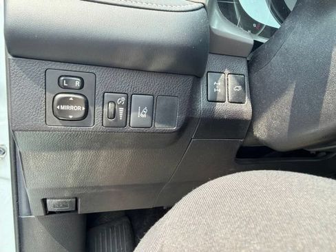 Used 2018 Toyota RAV4 XLE AWD/4WD image 20