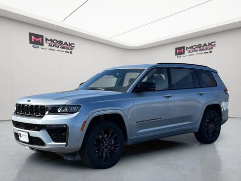 New 2026 Jeep Grand Cherokee L Limited AWD/4WD image 3