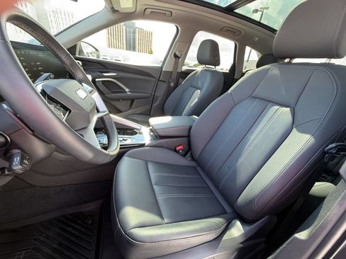 Used 2025 Audi Q5 Premium w/ Convenience Package AWD/4WD image 5
