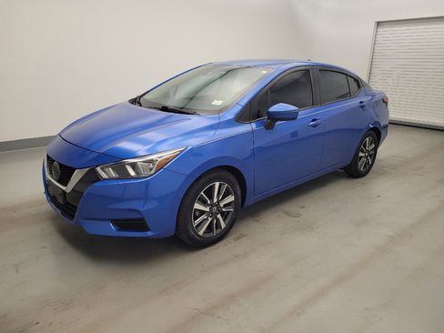 Used 2021 Nissan Versa SV FWD image 2