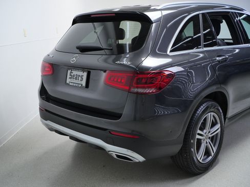 Certified 2021 Mercedes-Benz GLC 300 4MATIC w/ Premium Package image 5