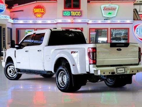 Used 2022 Ford F350 Lariat w/ Lariat Ultimate Package AWD/4WD image 4