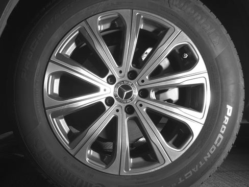 Used 2024 Mercedes-Benz GLC 300 4MATIC image 12