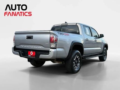 Used 2021 Toyota Tacoma TRD Off-Road w/ Technology Package AWD/4WD image 5