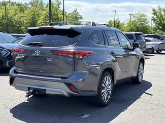 Used 2022 Toyota Highlander Platinum AWD/4WD video 2