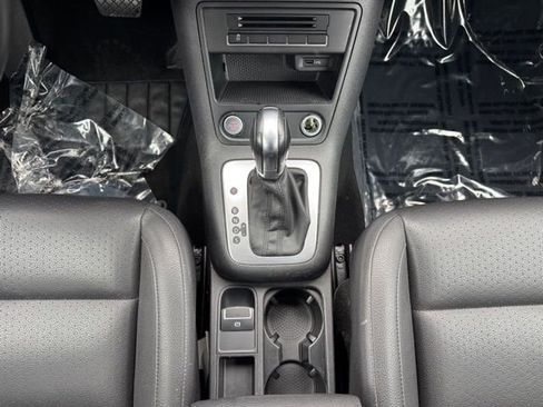 Used 2016 Volkswagen Tiguan S image 23