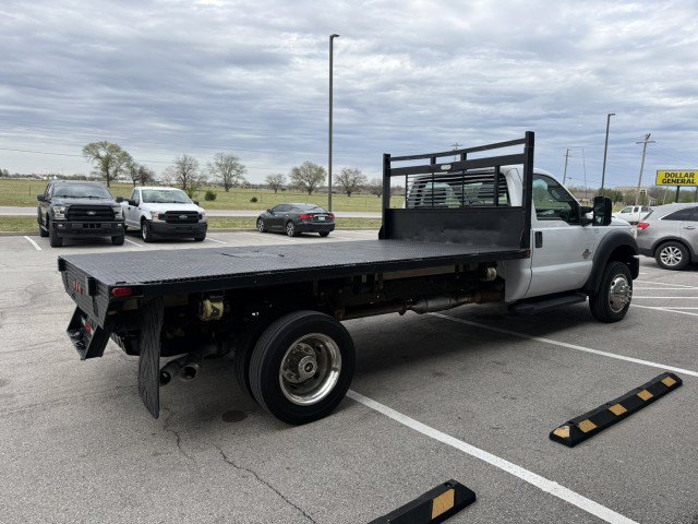 Used 2015 Ford F550 2WD Regular Cab Super Duty image 2