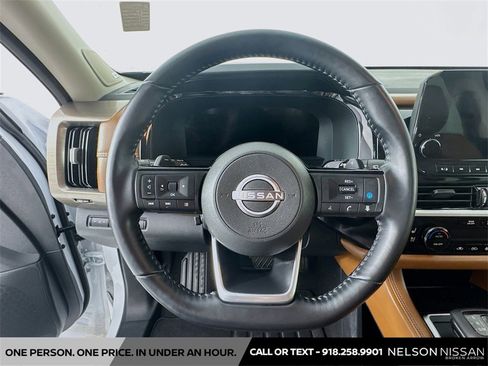 Certified 2025 Nissan Pathfinder Platinum image 11