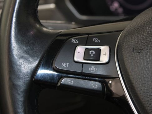 Used 2019 Volkswagen Tiguan SEL FWD image 30