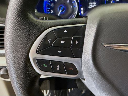 Used 2021 Chrysler Voyager Lxi FWD image 14