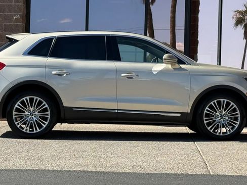 Used 2017 Lincoln MKX Reserve FWD image 15
