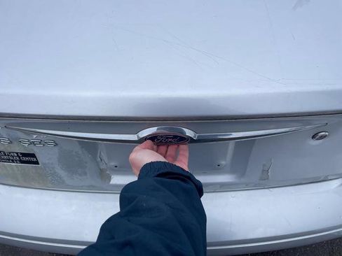 Used 2000 Ford Taurus SES image 25