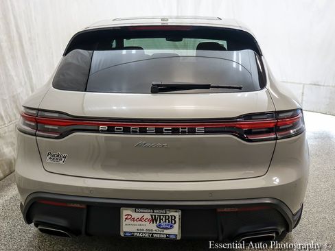 Used 2023 Porsche Macan AWD/4WD image 6
