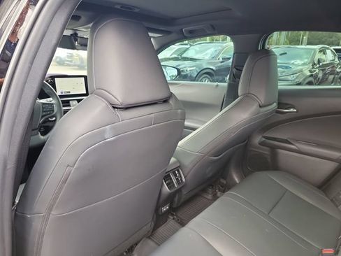 Used 2024 Lexus UX 250h FWD w/ Premium Package image 20