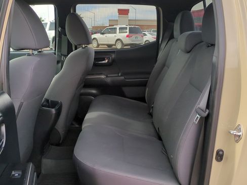 Used 2017 Toyota Tacoma SR5 image 29