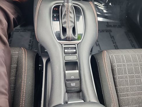 Used 2024 Honda HR-V Sport image 24