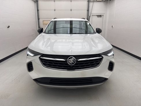 Used 2022 Buick Envision Essence w/ Technology Package I image 2