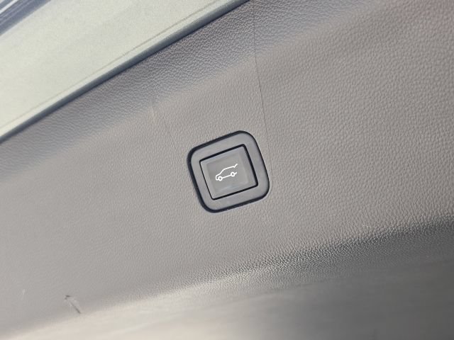 Used 2023 Buick Enclave Avenir w/ Avenir Technology Package FWD image 12