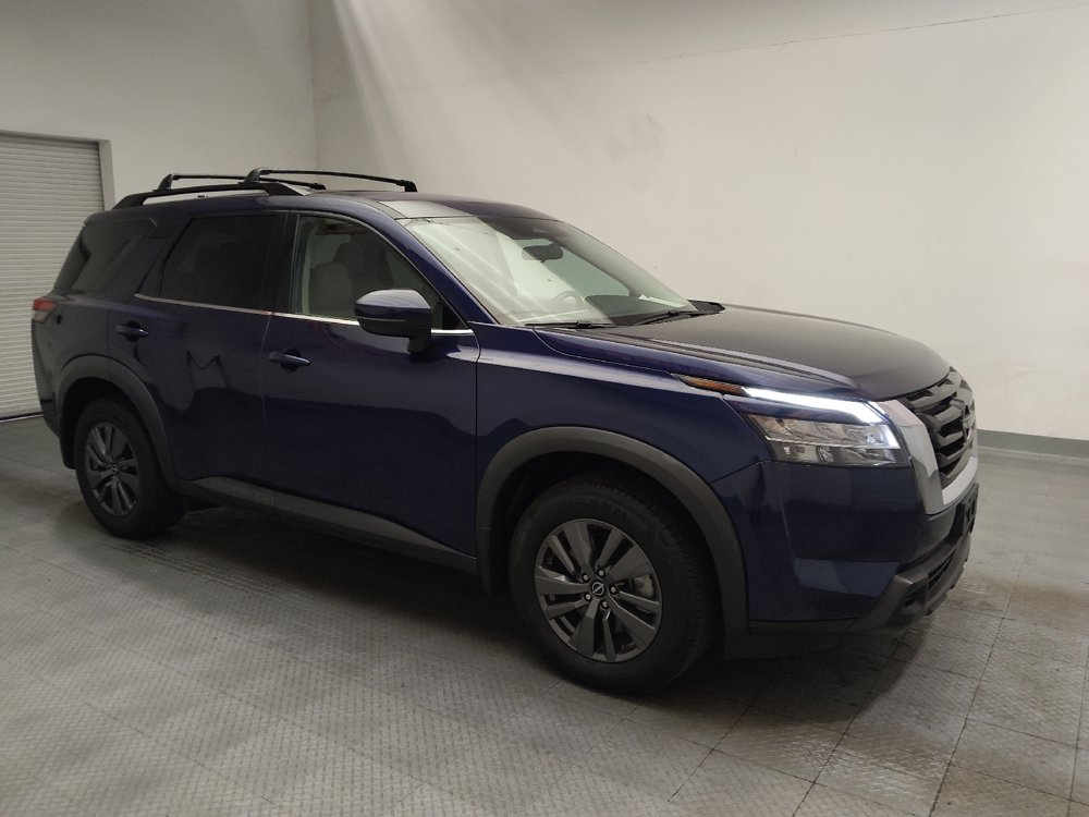 Used 2022 Nissan Pathfinder SV FWD image 11